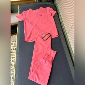 Figs men’s technical collection bottoms small, top medium